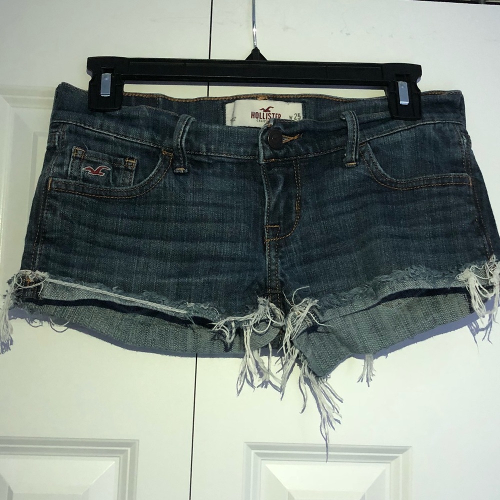 HOLLISTER SHORT SHORTS